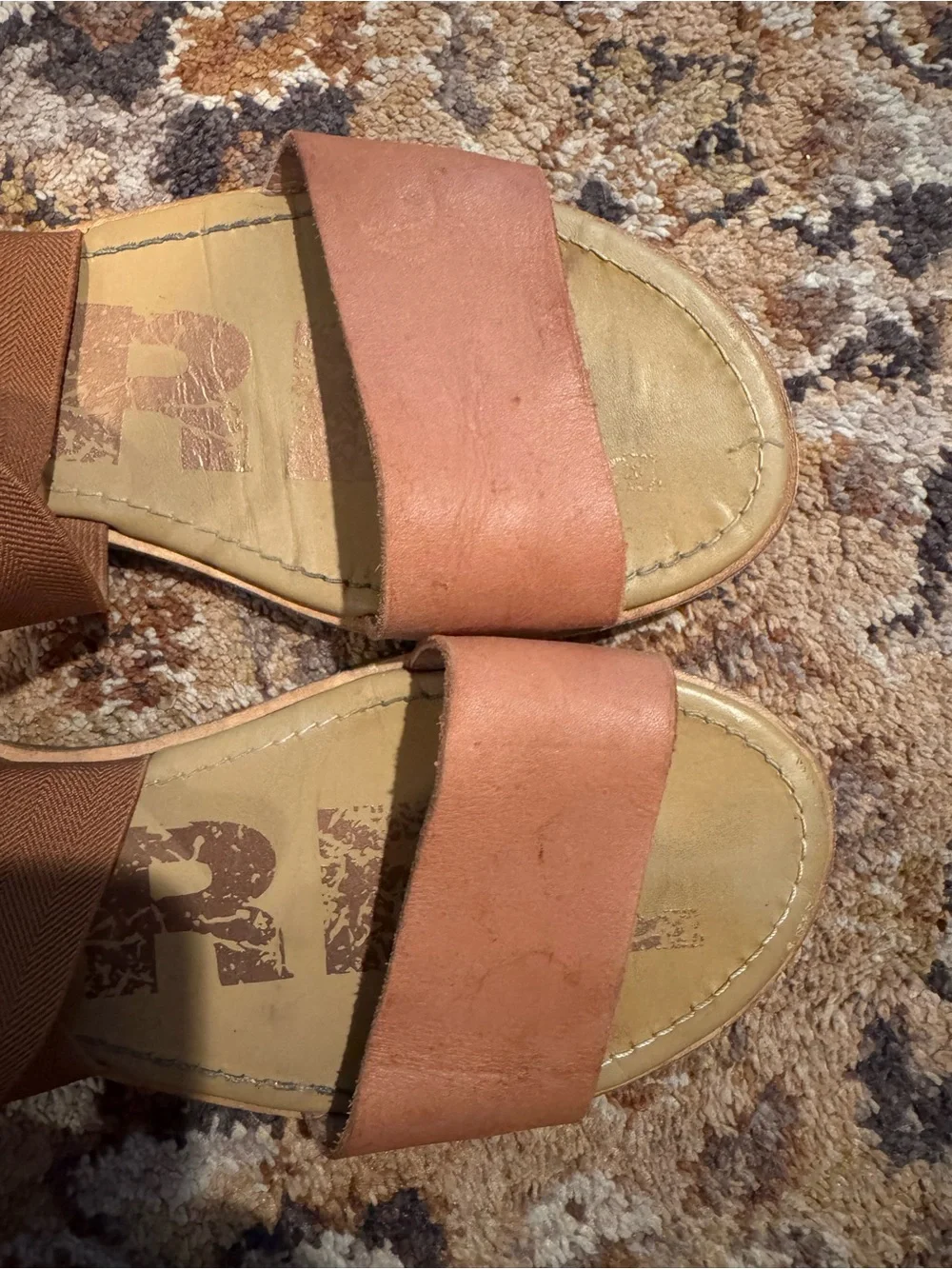 Sorel Ella III Leather & Elastic Flat Sandal size 9